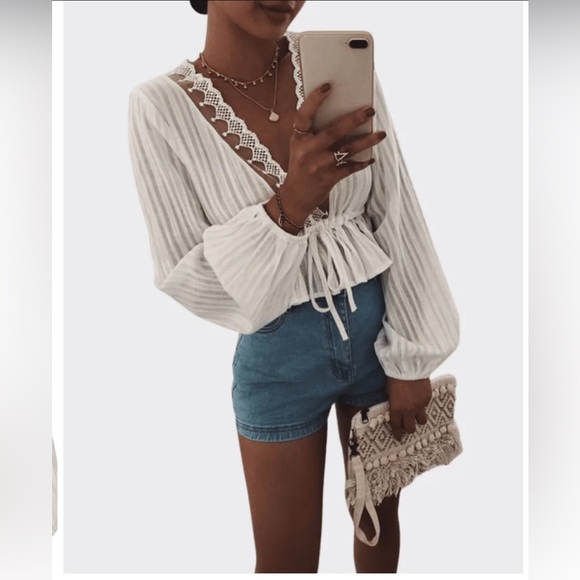 UNBRANDED Tops - Boho Gypsy Lace Blouse